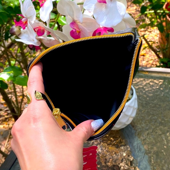FRIENDS Black Logo Zippered Cosmetics Case NWT - Picture 7 of 10